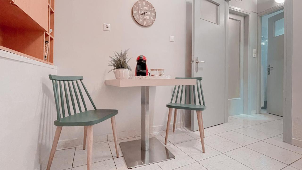 Cute 1Br Apt With Balcony In The Heart Of The City Athen Eksteriør bilde